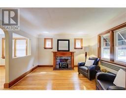 89 STIRLING Avenue N