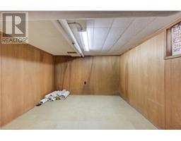 89 STIRLING Avenue N