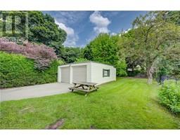 89 STIRLING Avenue N