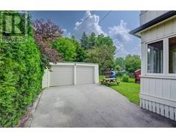 89 STIRLING Avenue N