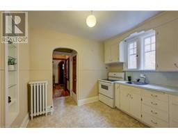 89 STIRLING Avenue N