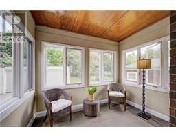 89 STIRLING Avenue N