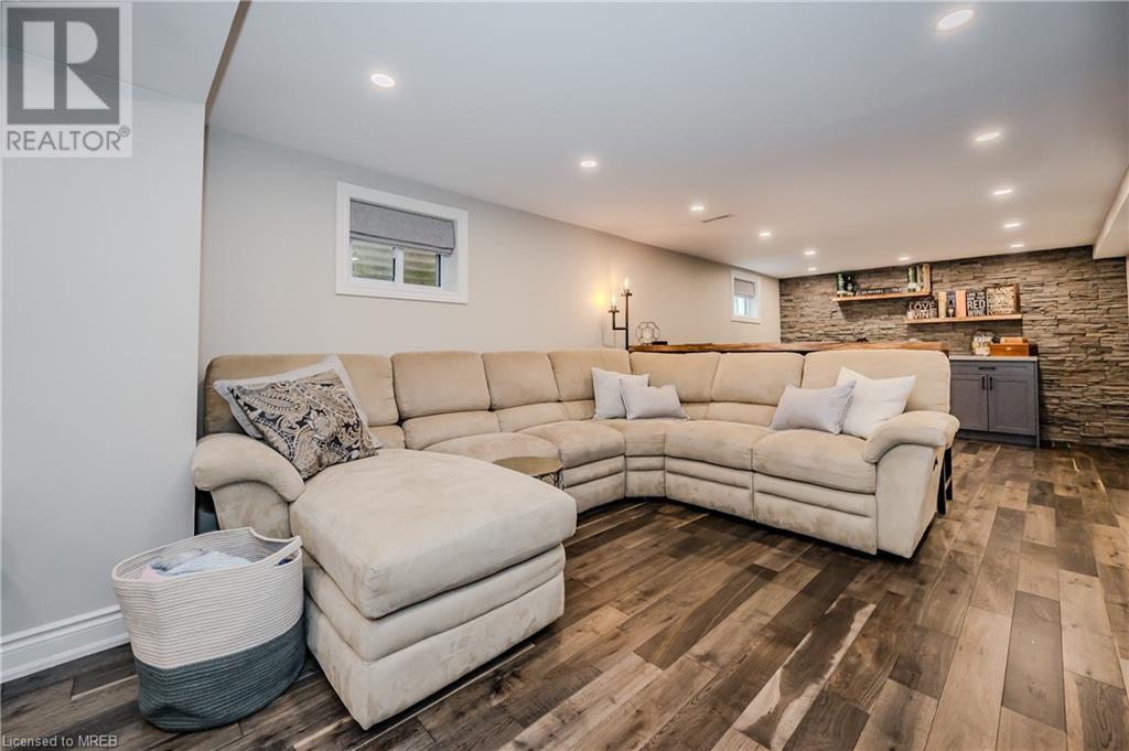 Image of property at 140 LAURIER Avenue