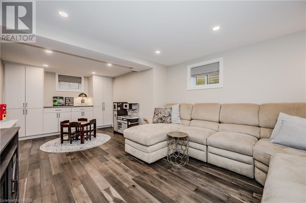 Image of property at 140 LAURIER Avenue