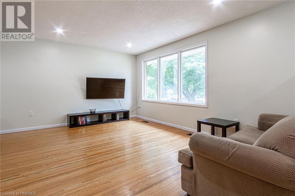650 Greenhill Avenue, Hamilton, Ontario L8K 5E9 - Photo 9 - 40627028