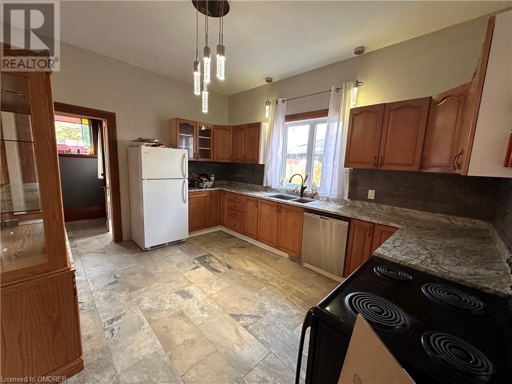 165 Sydenham Street, Brantford, Ontario  N3R 3Z1 - Photo 9 - 40628211