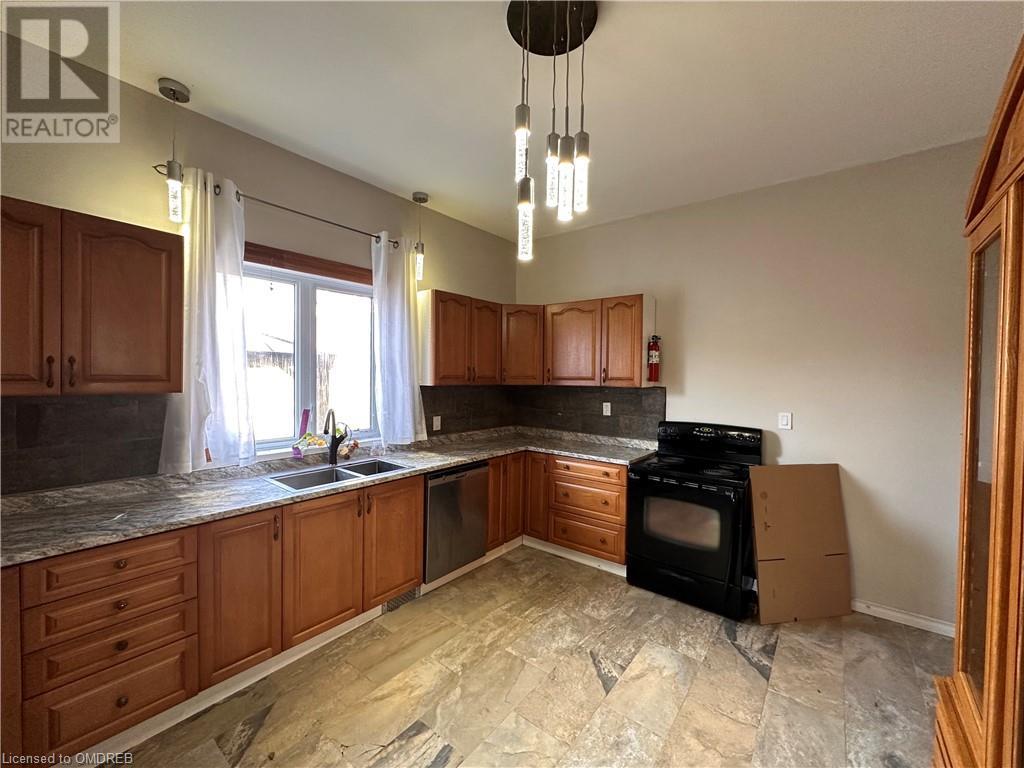 165 Sydenham Street, Brantford, Ontario  N3R 3Z1 - Photo 8 - 40628211