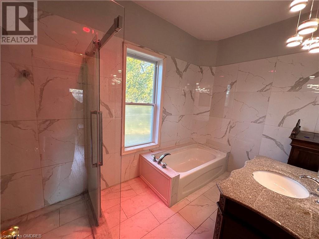 165 Sydenham Street, Brantford, Ontario  N3R 3Z1 - Photo 14 - 40628211