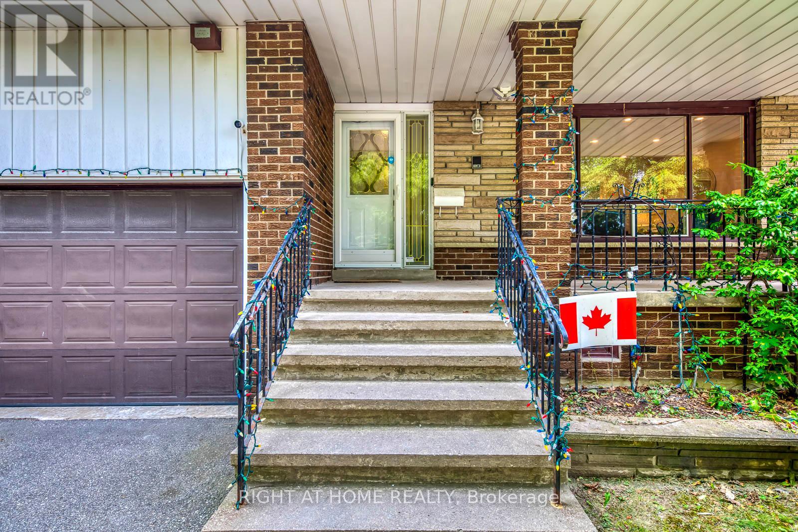 10 Robwill Court, Brampton (Madoc), Ontario  L6V 3H3 - Photo 4 - W9239713