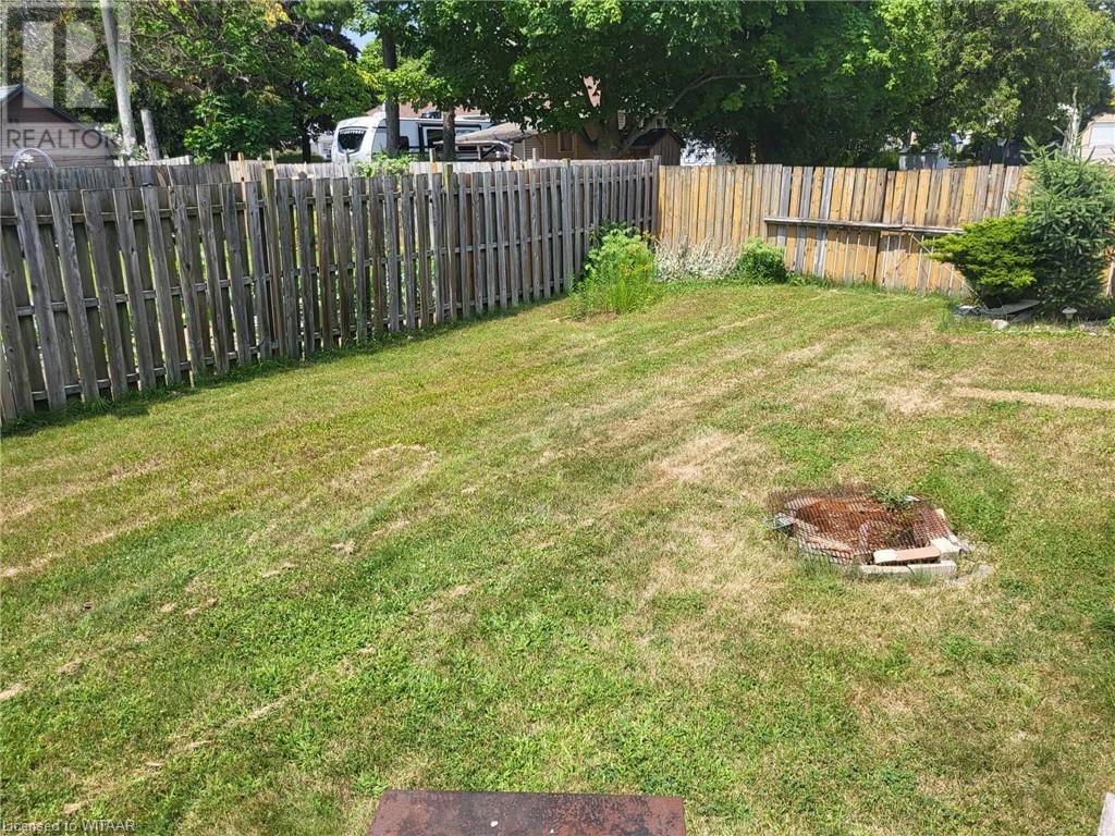 10 Frances Street, Tillsonburg, Ontario N4G 1E9 - Photo 4 - 40626326