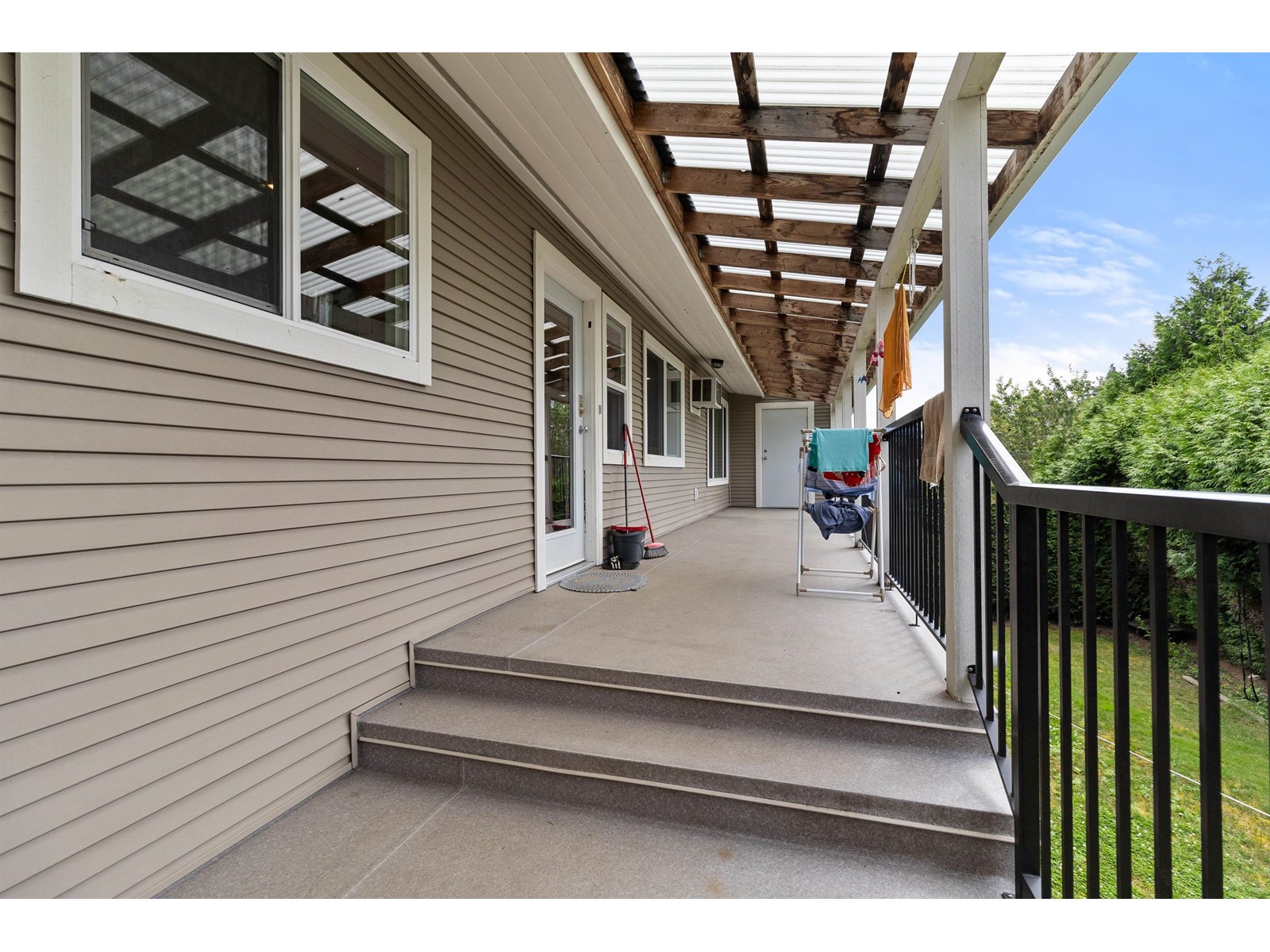 2277 Rainier Street, Abbotsford, British Columbia  V2T 3E6 - Photo 28 - R2911472