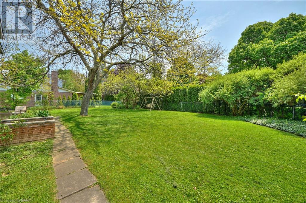 1 Tottenham Court Court, Niagara-On-The-Lake, Ontario  L0S 1J0 - Photo 38 - 40629452