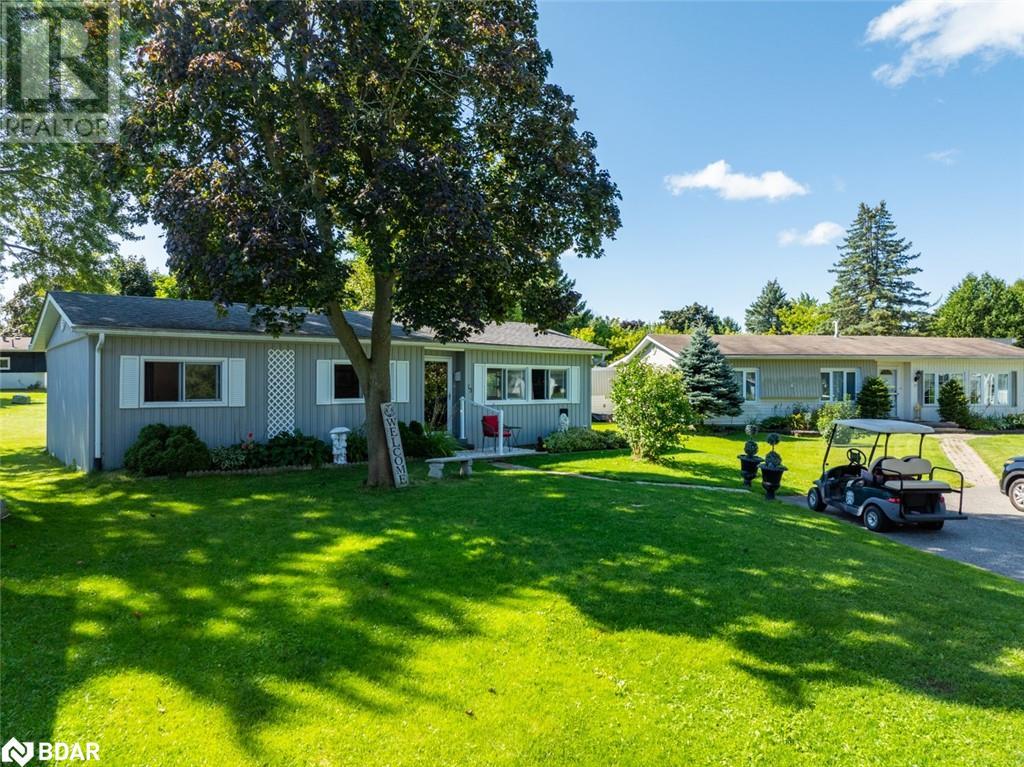 15 Maple Court, Innisfil, Ontario  L9S 1N9 - Photo 1 - 40626332