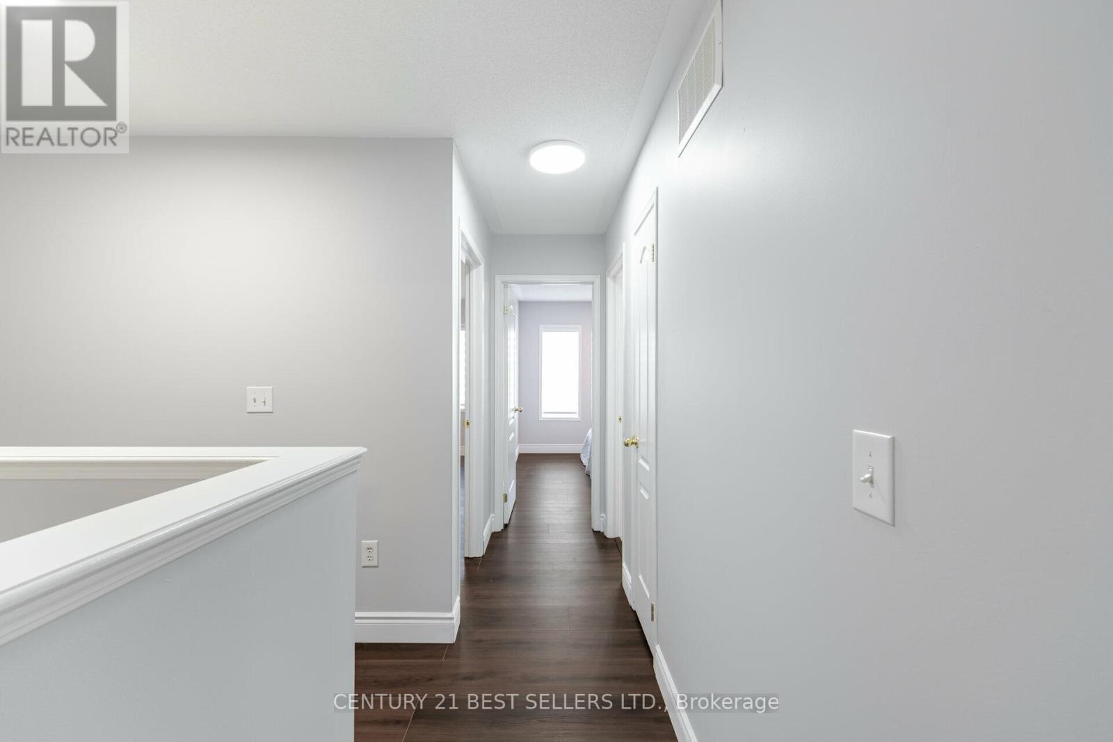 3358 Mikalda Road, Burlington, Ontario  L7M 0K9 - Photo 12 - W9239847