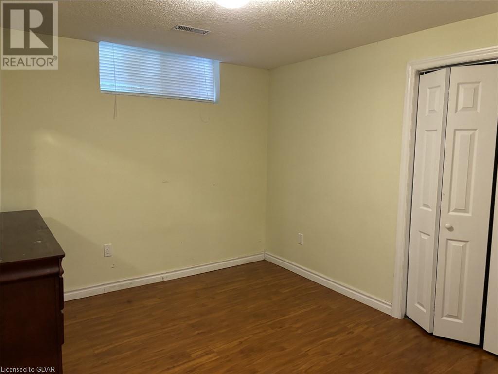 114 Clairfields Drive W Unit# Lower, Guelph, Ontario  N1G 5A5 - Photo 7 - 40629477