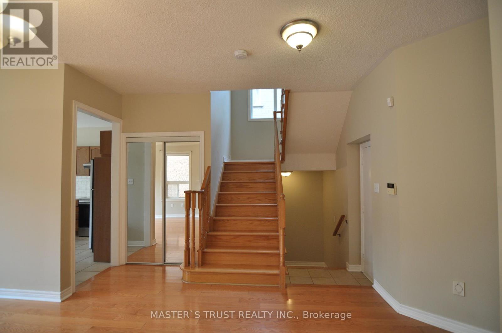 3596 Rainpark Court S, Mississauga (Churchill Meadows), Ontario  L5M 6X6 - Photo 3 - W9236701