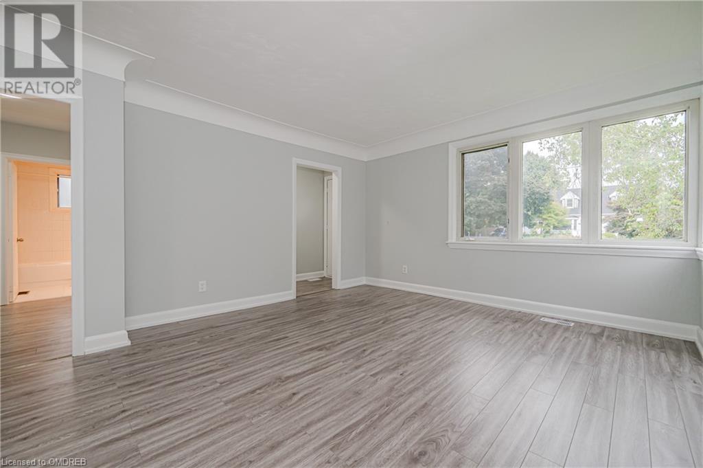 152 West 19th Street, Hamilton, Ontario  L9C 4H8 - Photo 9 - 40629511
