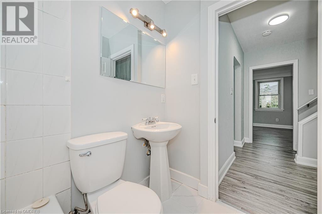 152 West 19th Street, Hamilton, Ontario  L9C 4H8 - Photo 19 - 40629511