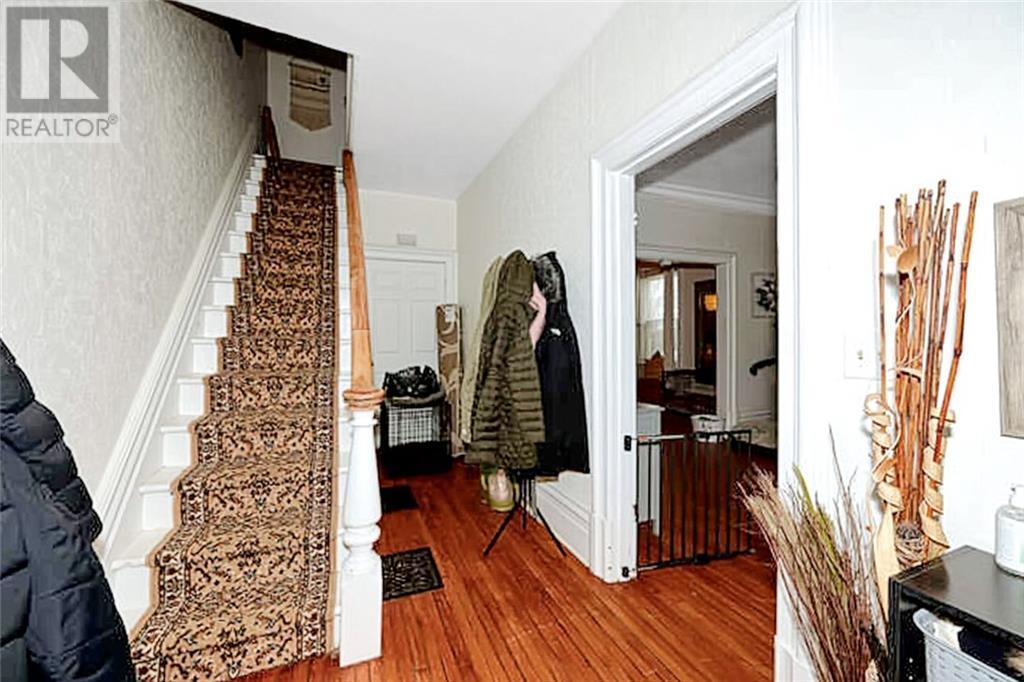 36 North Augusta Road, Brockville, Ontario  K6V 2X4 - Photo 4 - 1405690