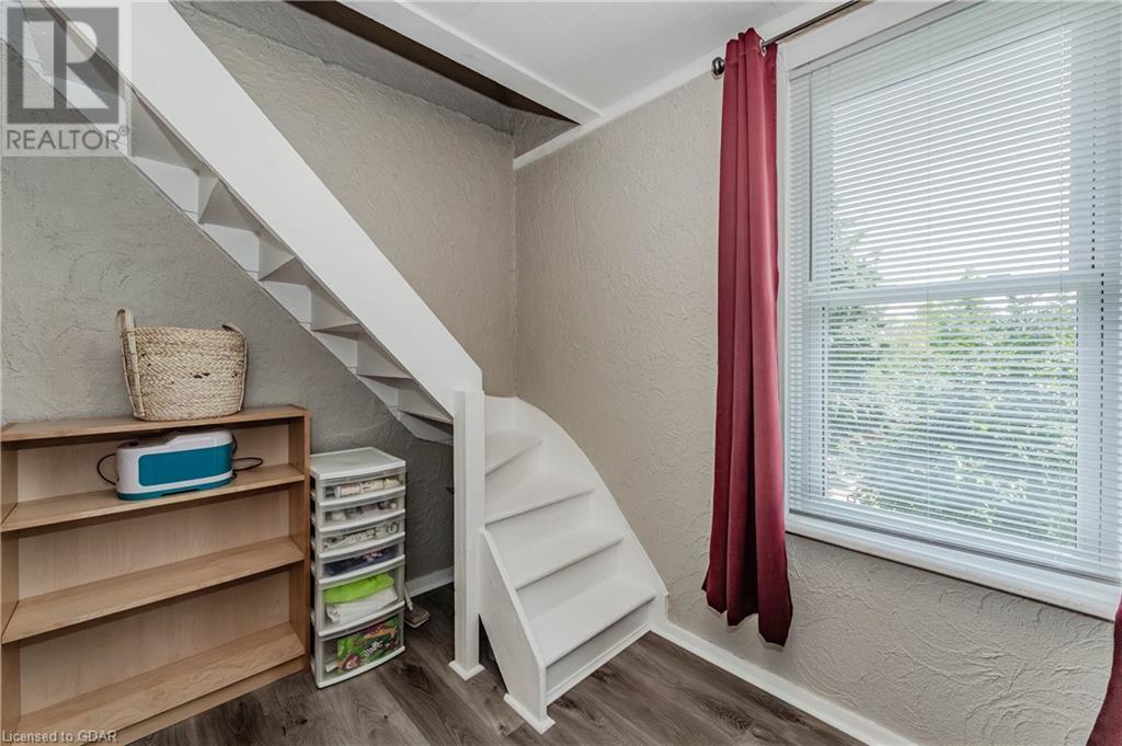 Image of property at 25 MEADOWVIEW Avenue