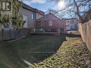 76 Burndale Avenue, Toronto (Lansing-Westgate), Ontario  M2N 1S7 - Photo 4 - C9240418