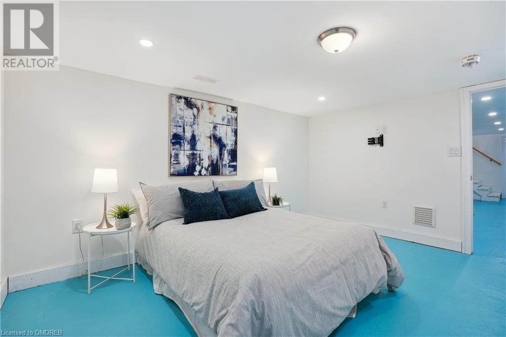 Image of property at 76 MACAULAY Street W