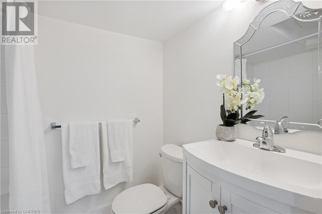 Image of property at 76 MACAULAY Street W