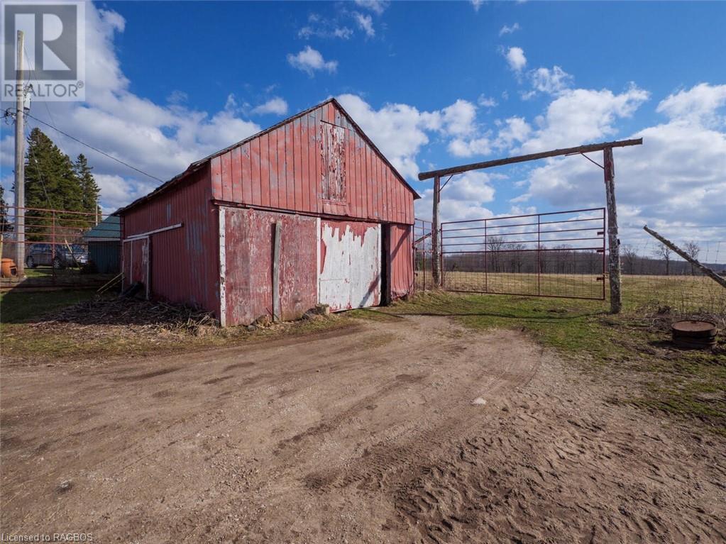 258934 Gordon Sutherland Parkway, Georgian Bluffs, Ontario  N4K 5N4 - Photo 6 - 40556011