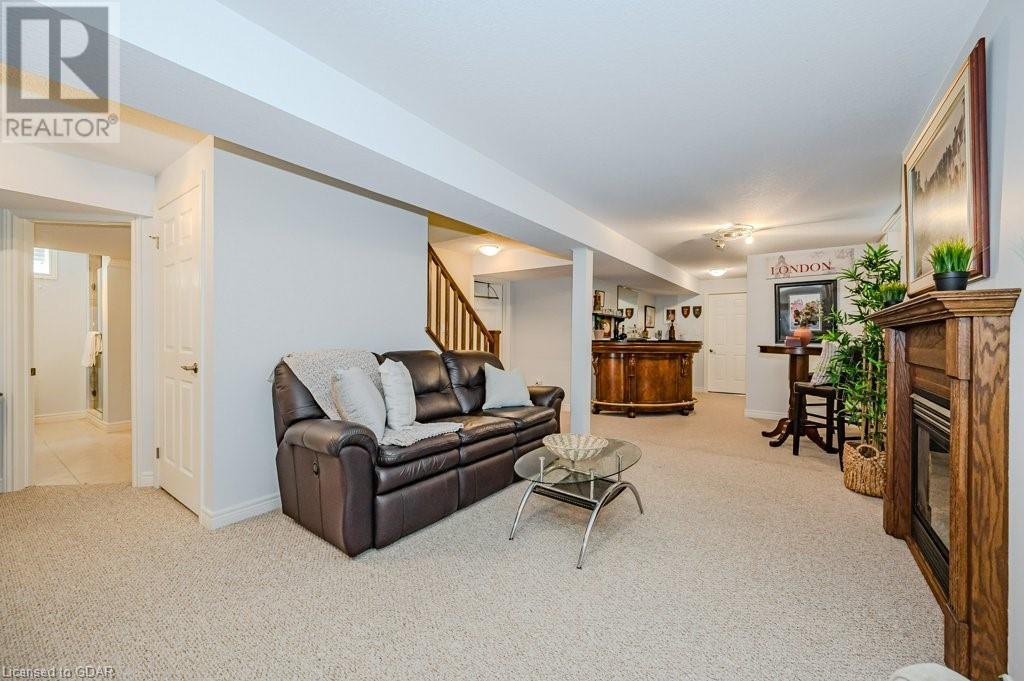 Image of property at 25 CARERE Crescent