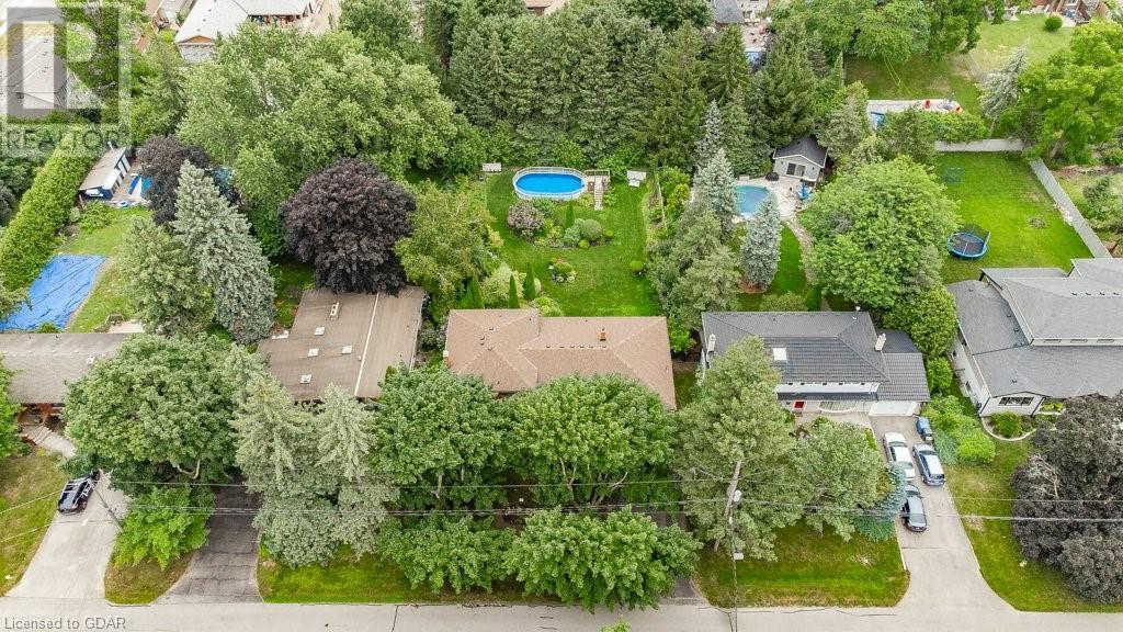 Image of property at 8 MALVERN Crescent