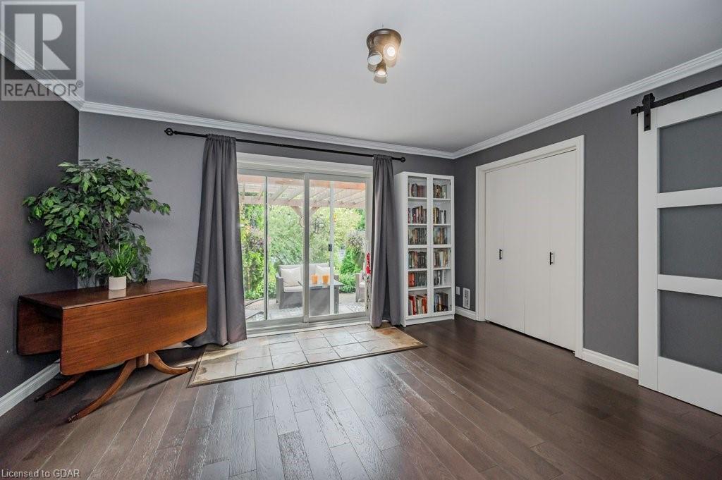 Image of property at 8 MALVERN Crescent