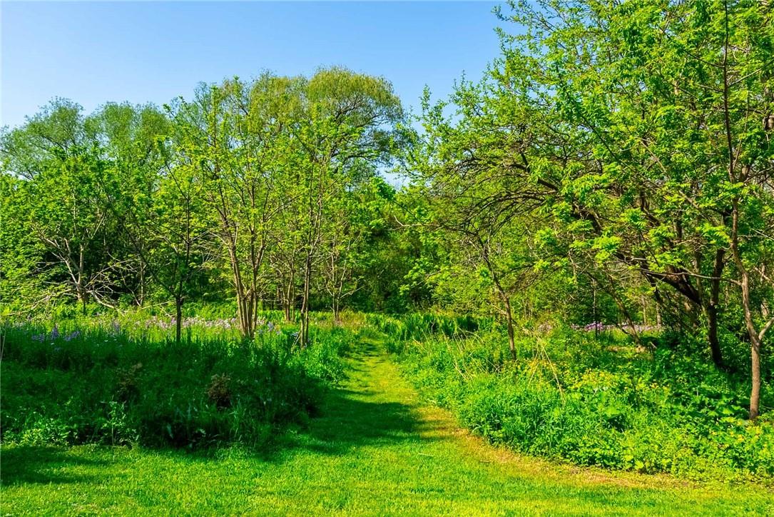 Image of property at 4306 Lakeshore Road