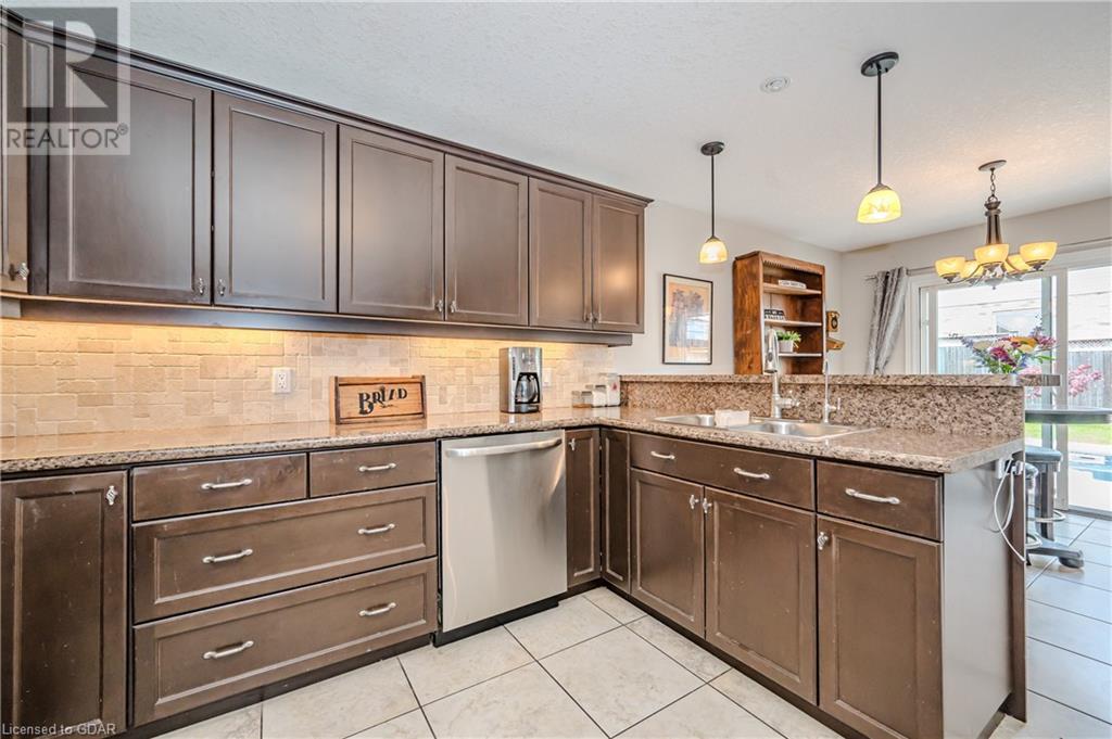 Image of property at 16 CREIGHTON Avenue