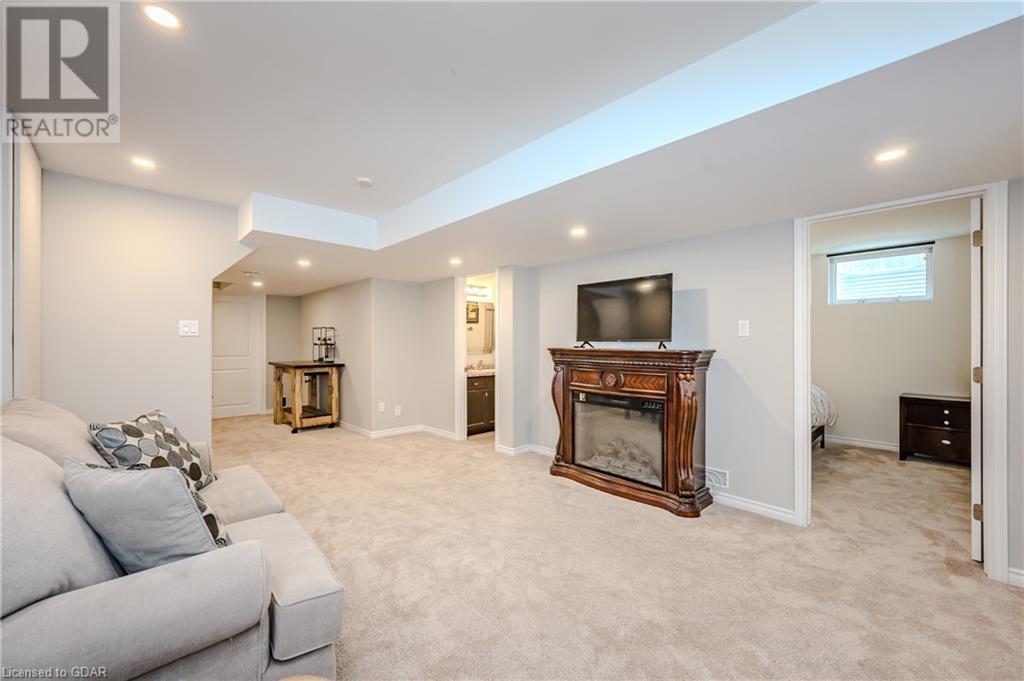 Image of property at 16 CREIGHTON Avenue