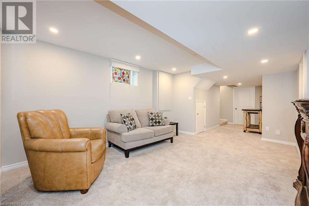 Image of property at 16 CREIGHTON Avenue