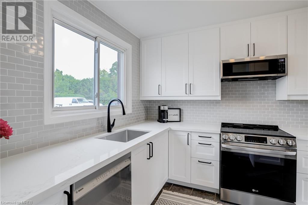 Image of property at 1305 REDBANK Crescent