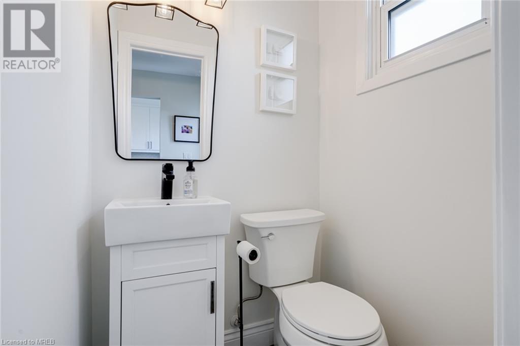 Image of property at 1305 REDBANK Crescent