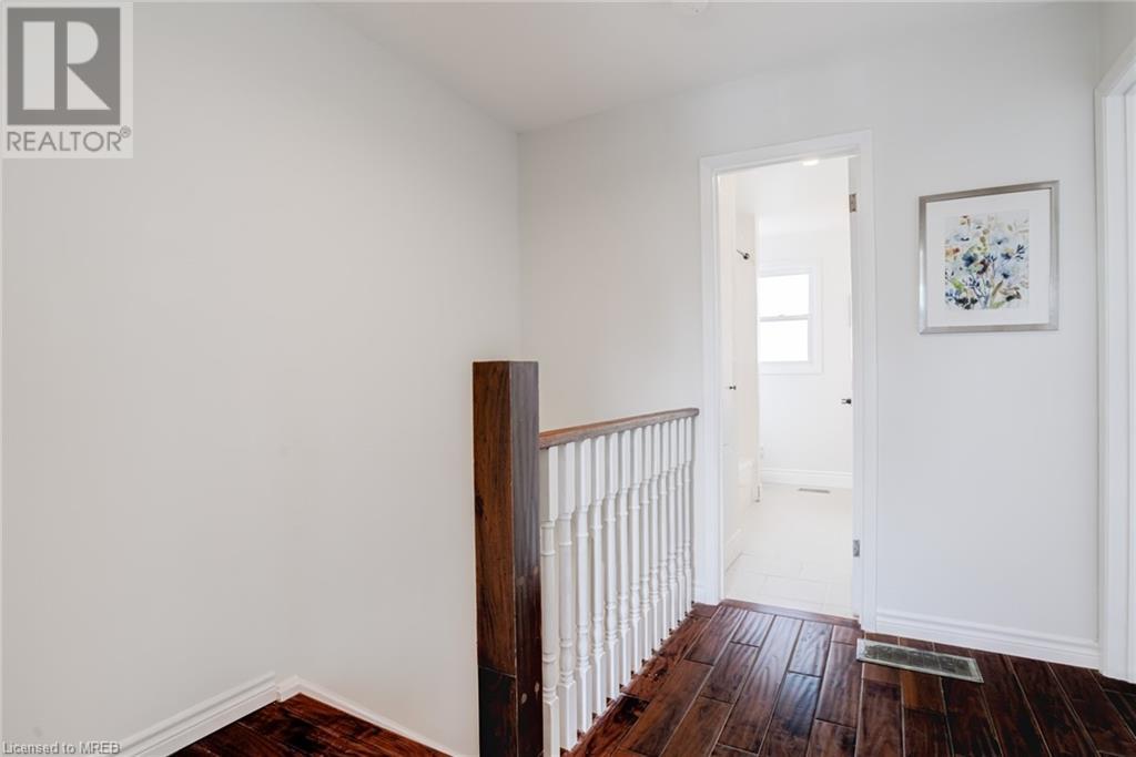 Image of property at 1305 REDBANK Crescent