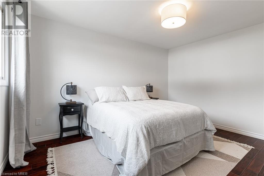 Image of property at 1305 REDBANK Crescent