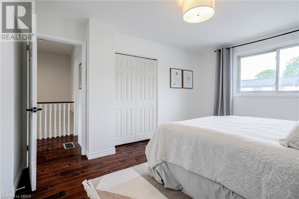 Image of property at 1305 REDBANK Crescent