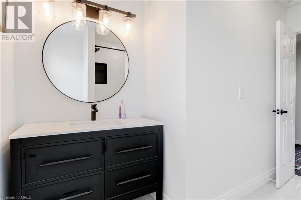 Image of property at 1305 REDBANK Crescent