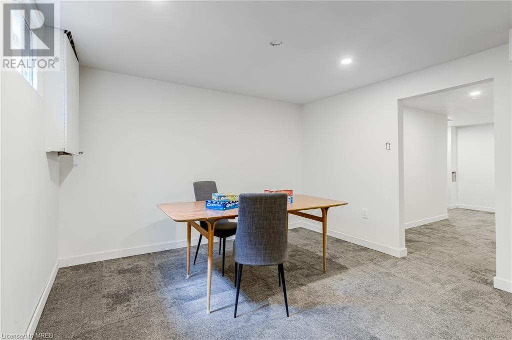 Image of property at 1305 REDBANK Crescent