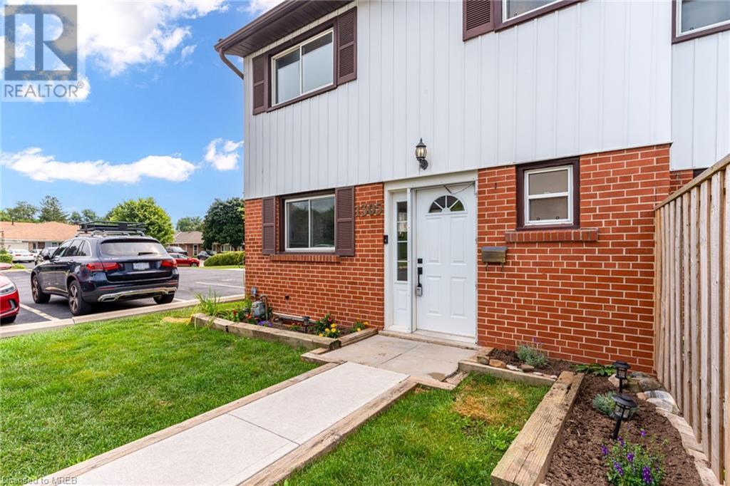 Image of property at 1305 REDBANK Crescent