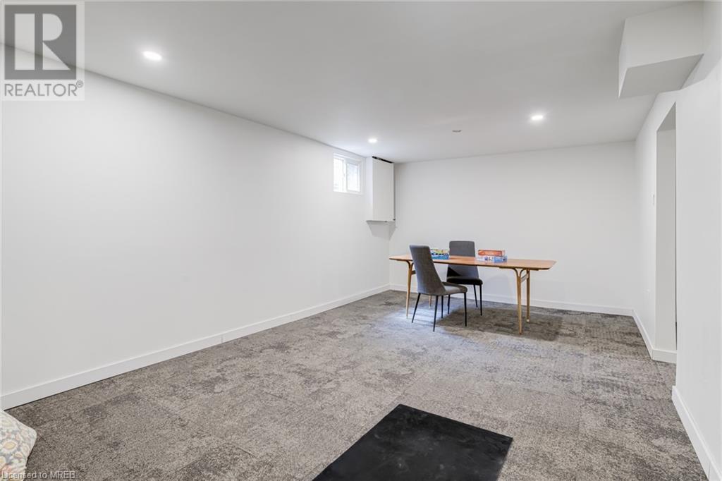 Image of property at 1305 REDBANK Crescent