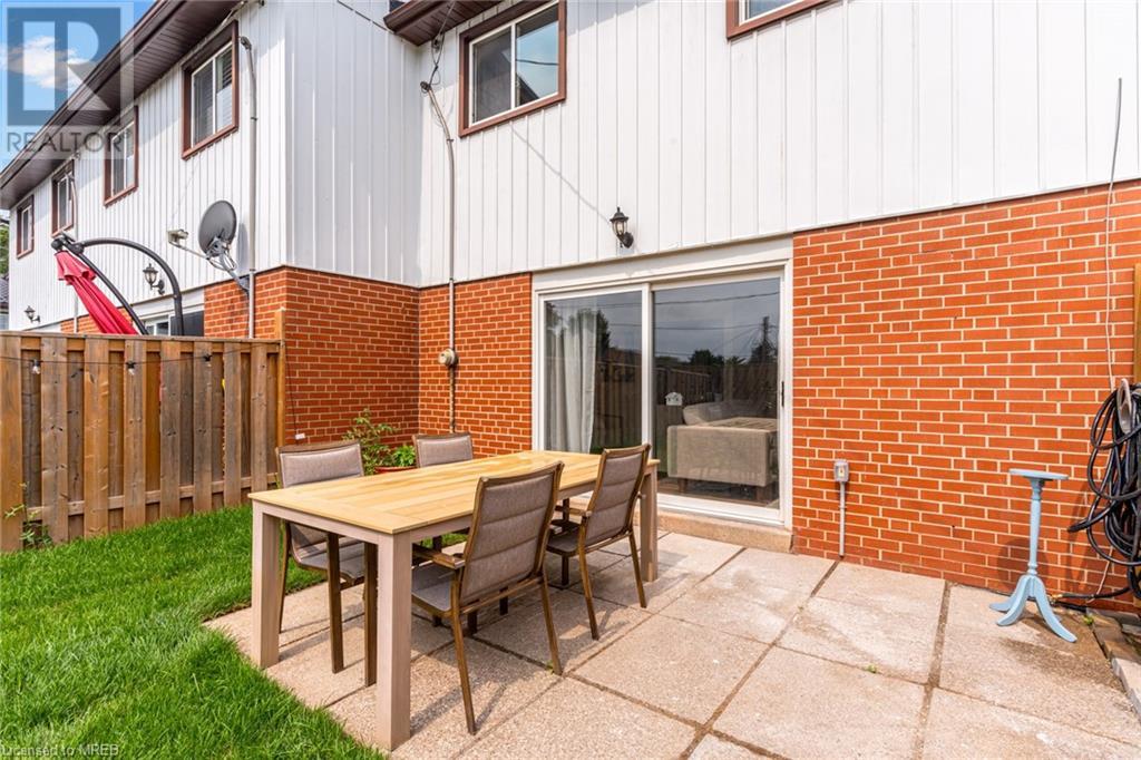 Image of property at 1305 REDBANK Crescent