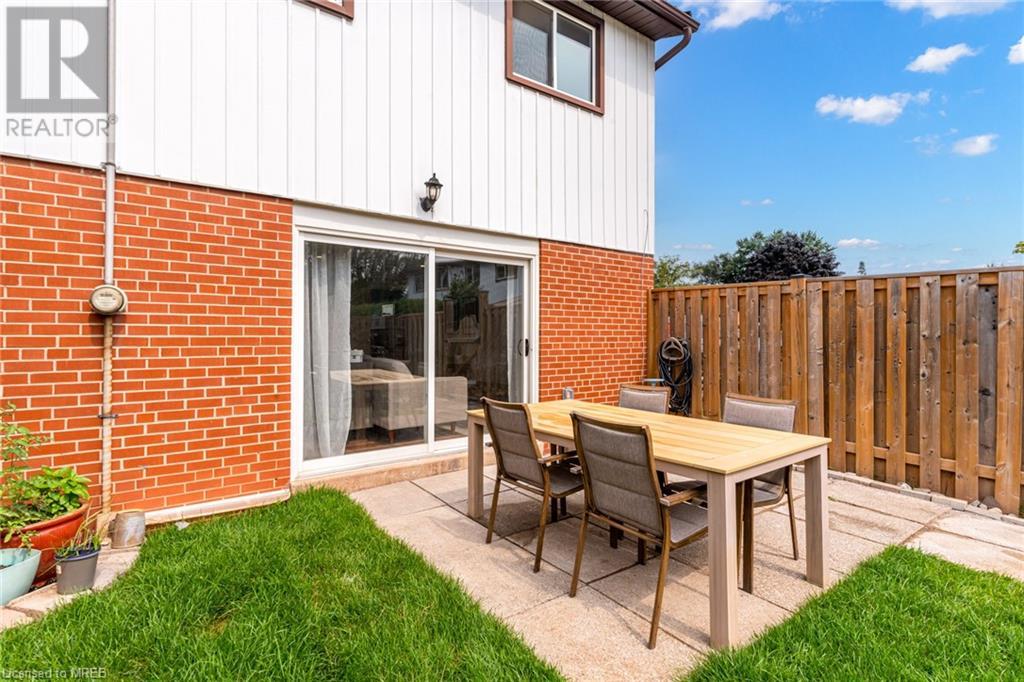 Image of property at 1305 REDBANK Crescent