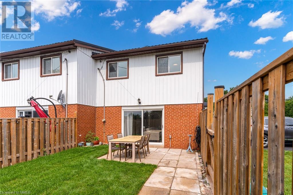 Image of property at 1305 REDBANK Crescent