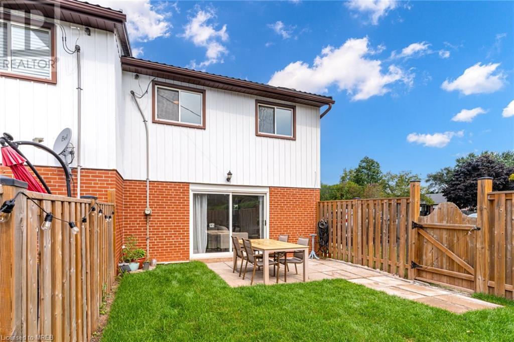 Image of property at 1305 REDBANK Crescent