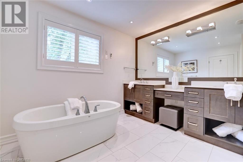 Image of property at 446 FOURTH Line