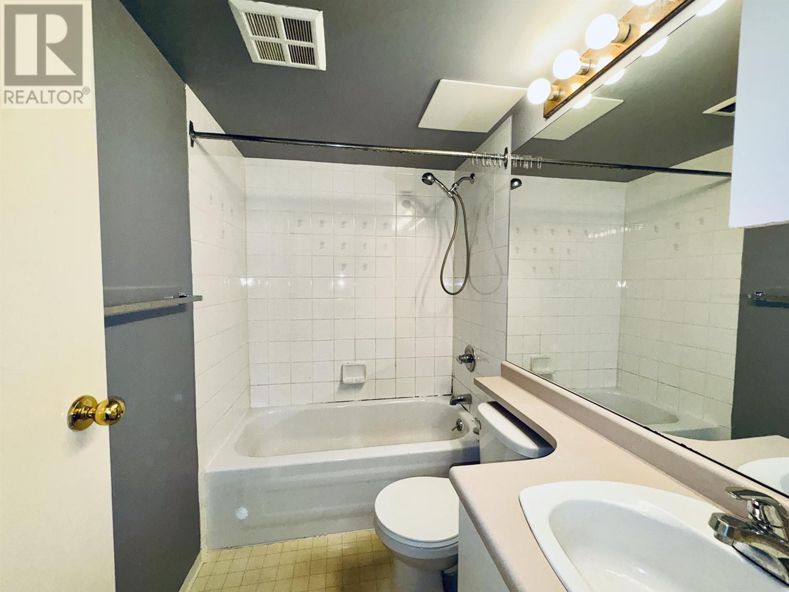 805 828 Agnes Street, New Westminster, British Columbia  V3M 6R4 - Photo 12 - R2911325